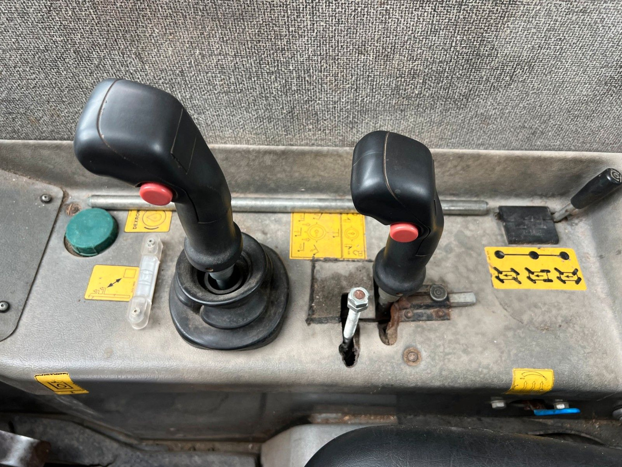 Riteņu iekrāvējs Dieci Icarus 40.16 ET 166 / 4.238 h / 2003: foto 13