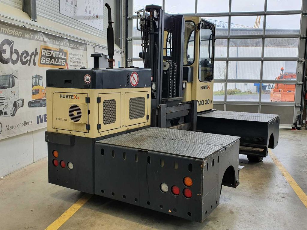 Hubtex MQ 30 H Hybrid / 748h! / Diesel + Elektro Hubtex MQ 30 H Hybrid / 748h! / Diesel + Elektro - Sānu autokrāvējs: foto 2 Hubtex MQ 30 H Hybrid / 748h! / Diesel + Elektro Hubtex MQ 30 H Hybrid / 748h! / Diesel + Elektro - Sānu autokrāvējs: foto 2