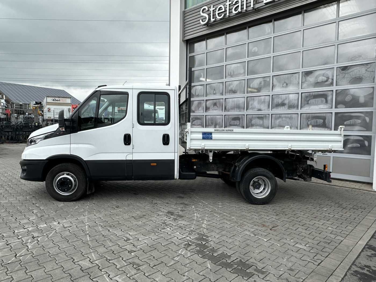 Iveco 70C18H 3-S.Kipper *R.3750mm*7Sitze*AHK* - Komercauto pašizgāzējs: foto 2 Iveco 70C18H 3-S.Kipper *R.3750mm*7Sitze*AHK* - Komercauto pašizgāzējs: foto 2