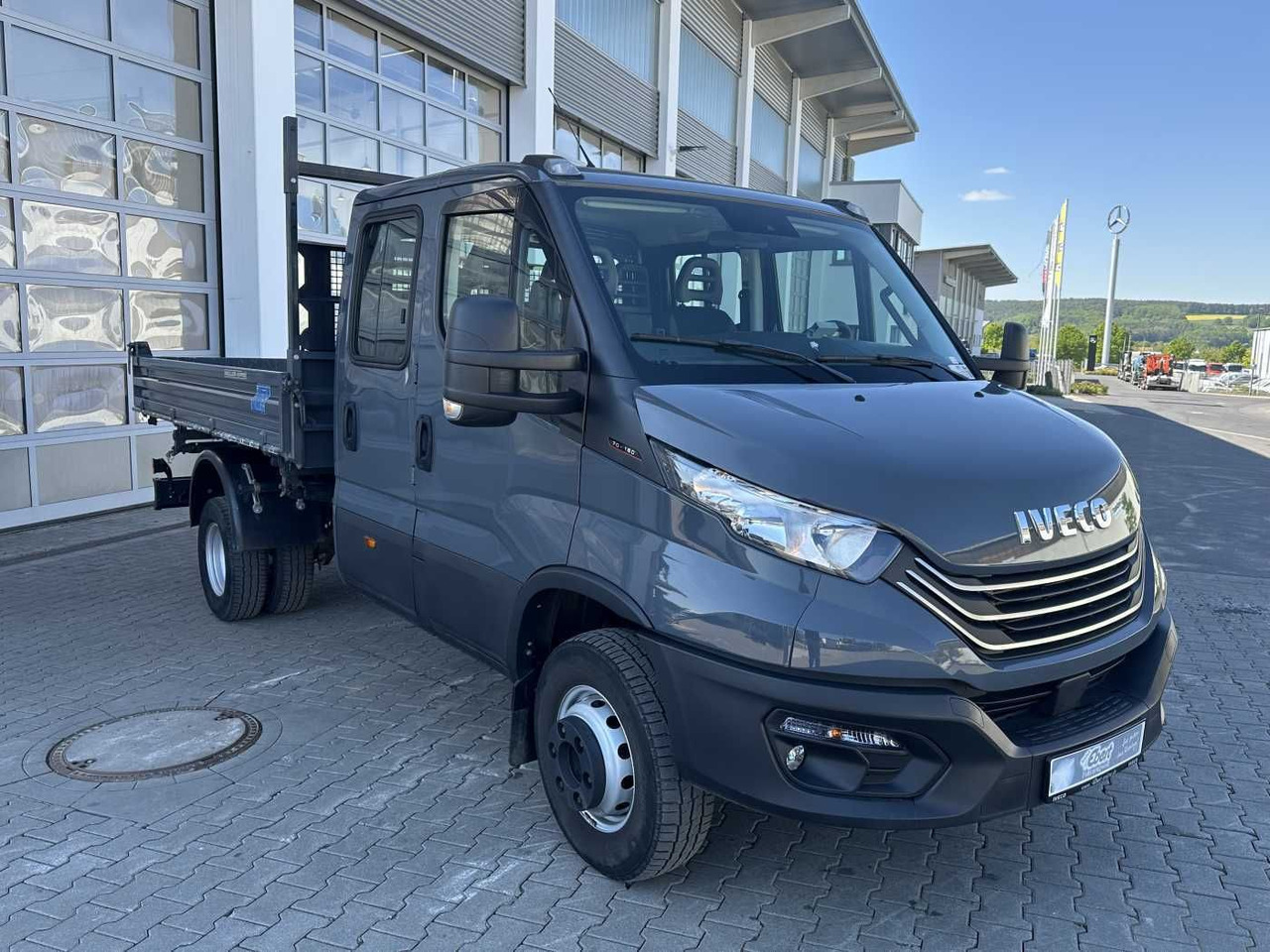 Iveco 70C18H Meiller 3-S.Kipper *R.3750mm*7Sitze*AHK* - Komercauto pašizgāzējs: foto 3 Iveco 70C18H Meiller 3-S.Kipper *R.3750mm*7Sitze*AHK* - Komercauto pašizgāzējs: foto 3