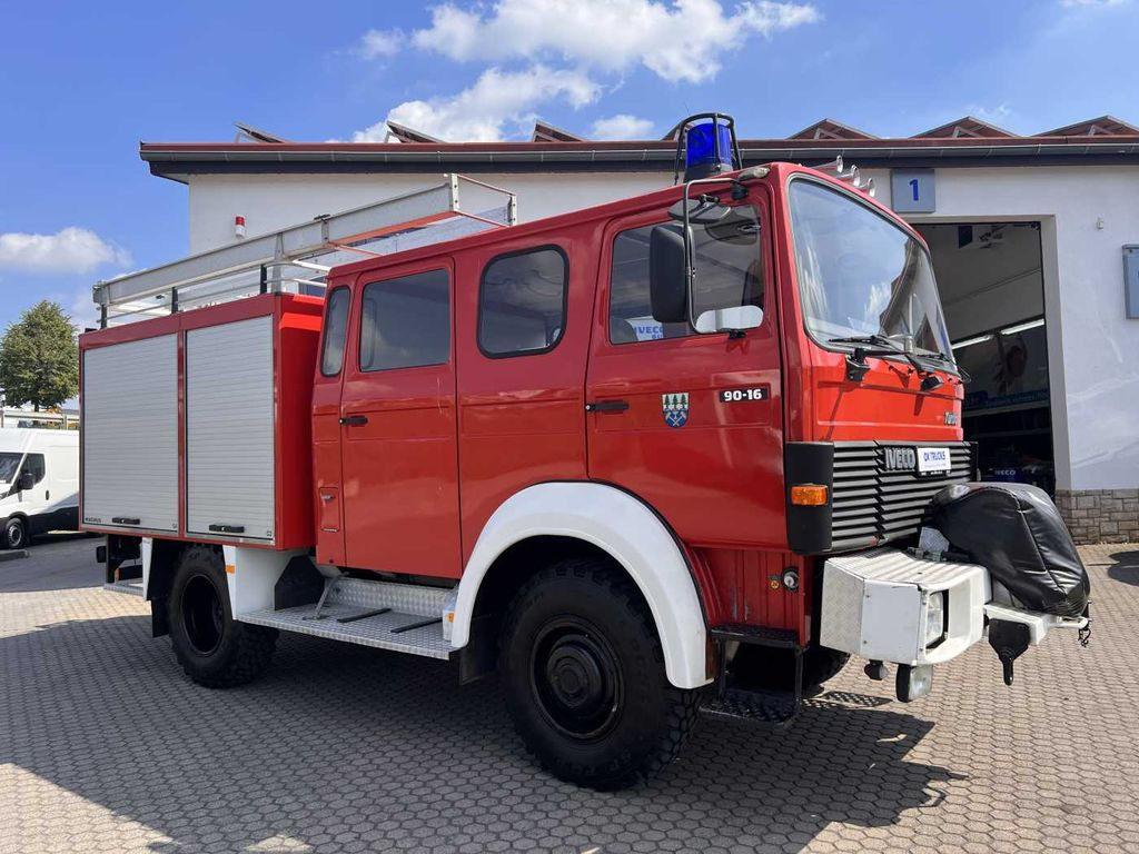 Iveco 90-16 AW 4x4 LF8 Feuerwehr Standheizung 9 Sitze - Ugunsdzēsēju mašīna: foto 5 Iveco 90-16 AW 4x4 LF8 Feuerwehr Standheizung 9 Sitze - Ugunsdzēsēju mašīna: foto 5