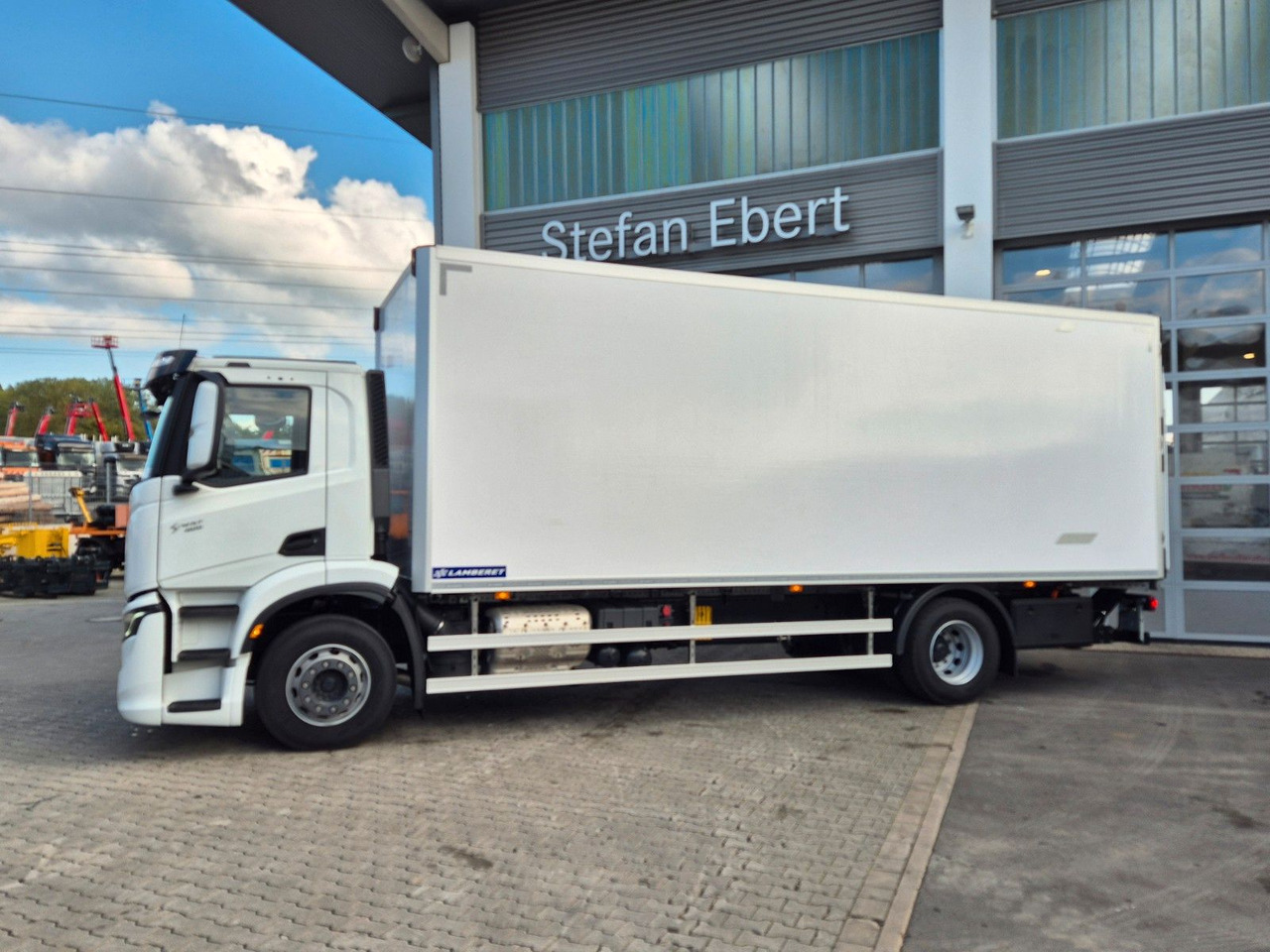 Iveco AD190S40/FP Lamberet Mitsubishi LBW Tür AHK - Kravas automašīna refrižerators: foto 5 Iveco AD190S40/FP Lamberet Mitsubishi LBW Tür AHK - Kravas automašīna refrižerators: foto 5