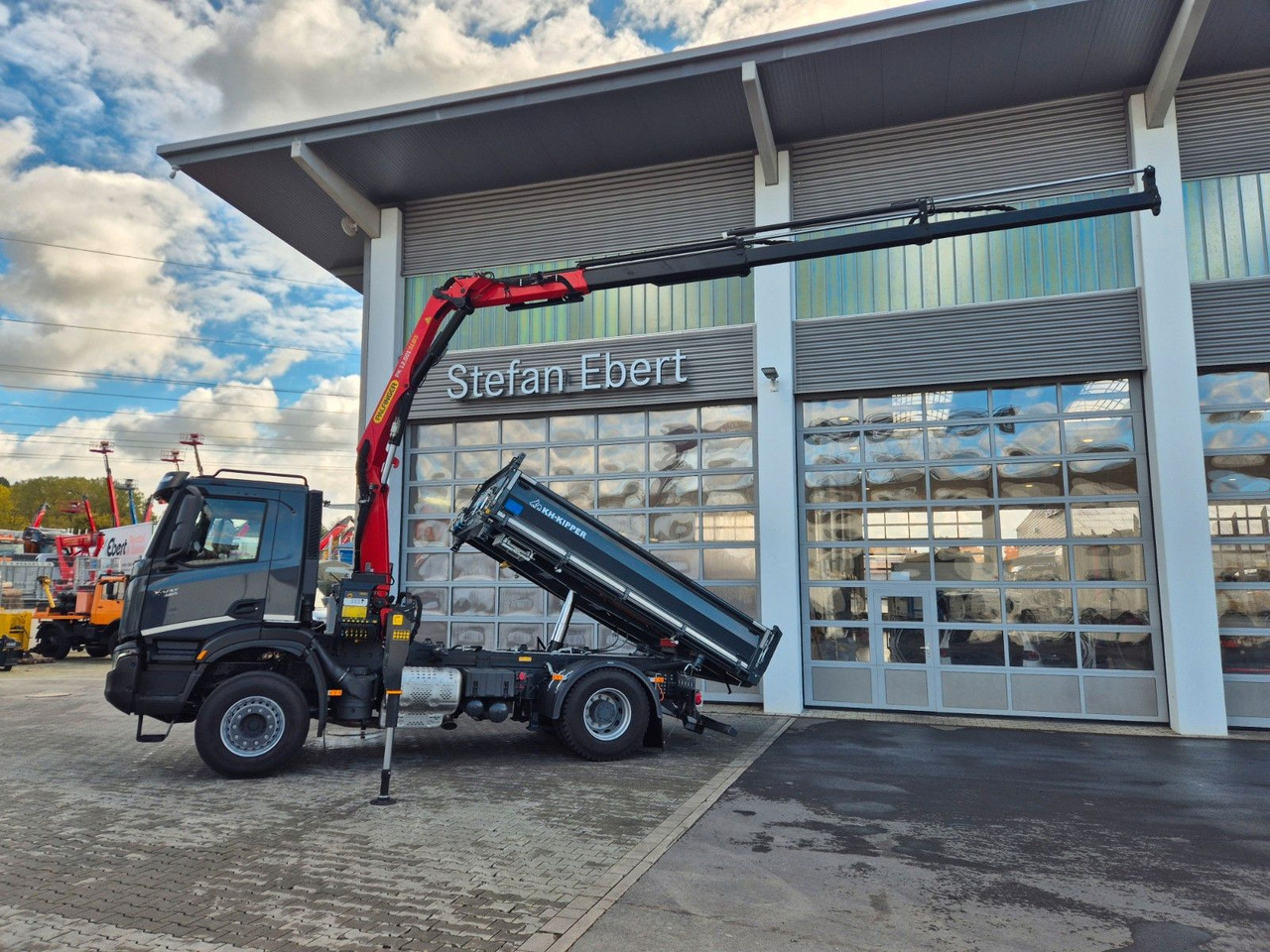 Kravas automašīna pašizgāzējs, Kravas auto ar manipulatoru Iveco AD200X46/P HR OFF Palfinger PK 12.501 Funk AHK: foto 7 Kravas automašīna pašizgāzējs, Kravas auto ar manipulatoru Iveco AD200X46/P HR OFF Palfinger PK 12.501 Funk AHK: foto 7