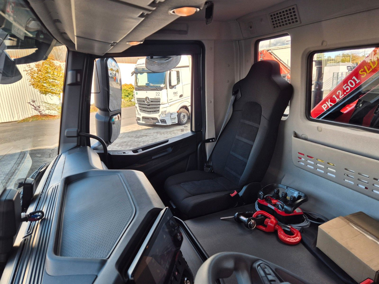 Kravas automašīna pašizgāzējs, Kravas auto ar manipulatoru Iveco AD200X46/P HR OFF Palfinger PK 12.501 Funk AHK: foto 28 Kravas automašīna pašizgāzējs, Kravas auto ar manipulatoru Iveco AD200X46/P HR OFF Palfinger PK 12.501 Funk AHK: foto 28