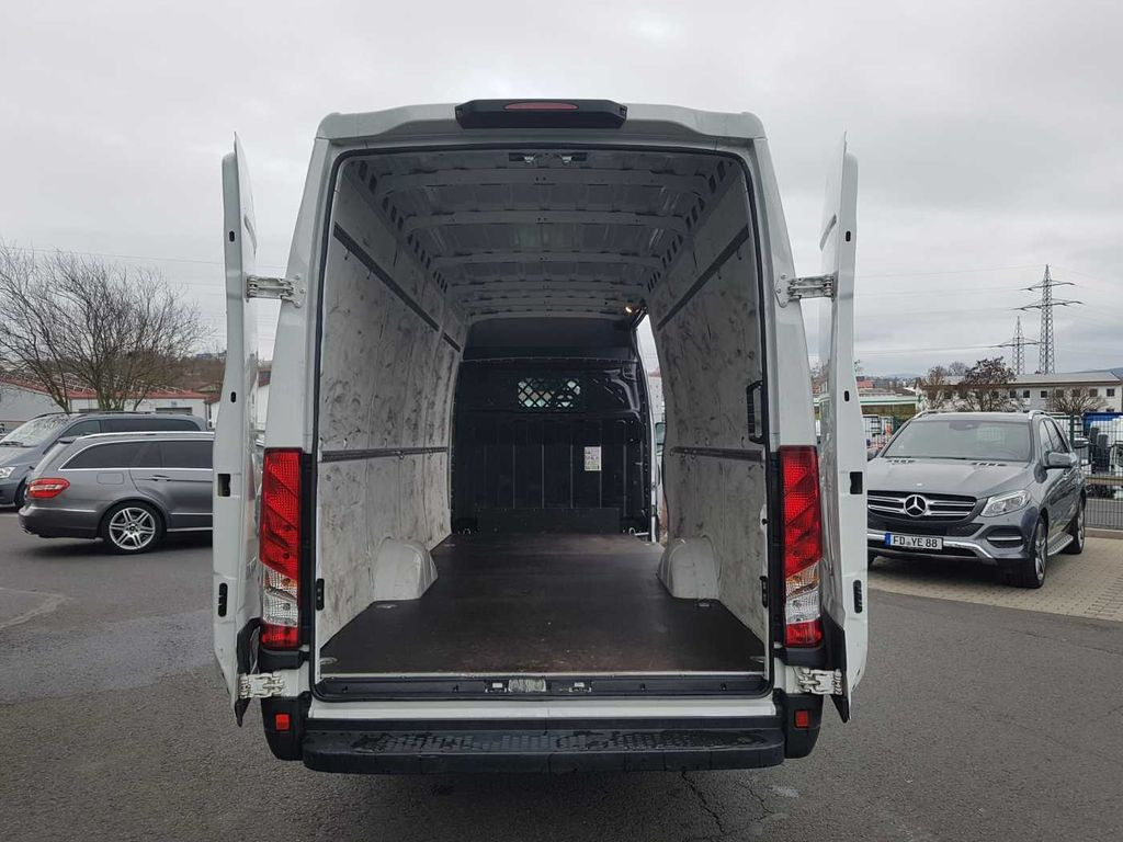 Iveco Daily 35 S 16 V *Klima*L4.100mm* Iveco Daily 35 S 16 V *Klima*L4.100mm* - Kravas mikroautobuss: foto 5 Iveco Daily 35 S 16 V *Klima*L4.100mm* Iveco Daily 35 S 16 V *Klima*L4.100mm* - Kravas mikroautobuss: foto 5