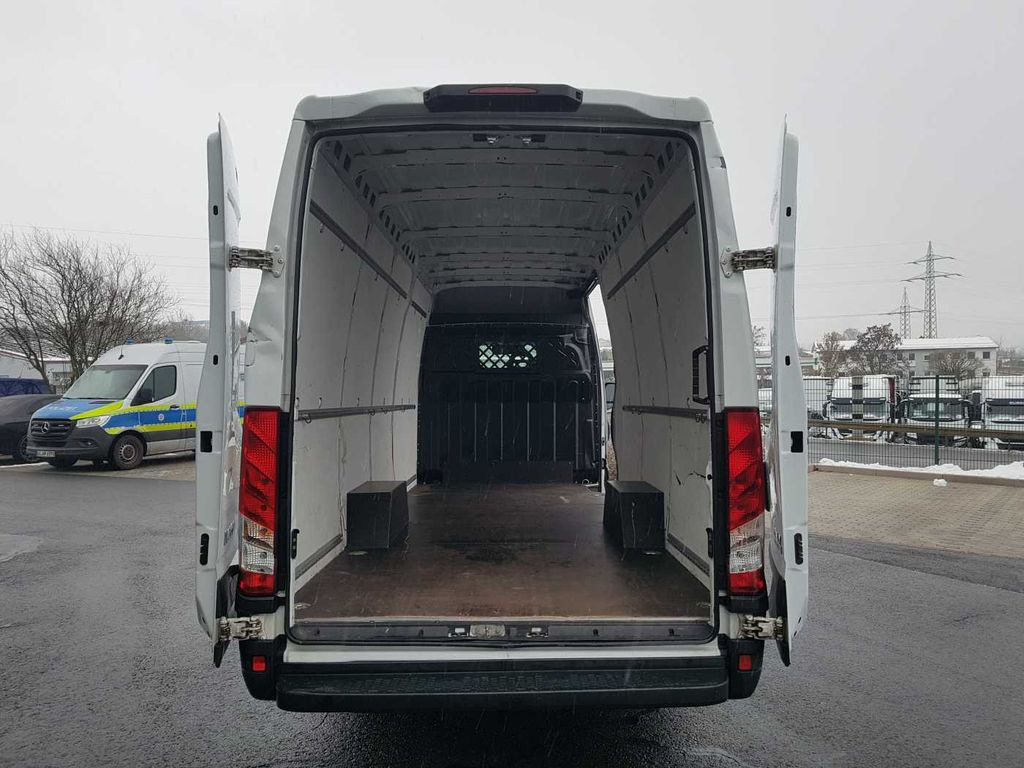 Iveco Daily 35 S16 A8 V *Klima*Automatik*L4.100mm* Iveco Daily 35 S16 A8 V *Klima*Automatik*L4.100mm* - Kravas mikroautobuss: foto 5 Iveco Daily 35 S16 A8 V *Klima*Automatik*L4.100mm* Iveco Daily 35 S16 A8 V *Klima*Automatik*L4.100mm* - Kravas mikroautobuss: foto 5