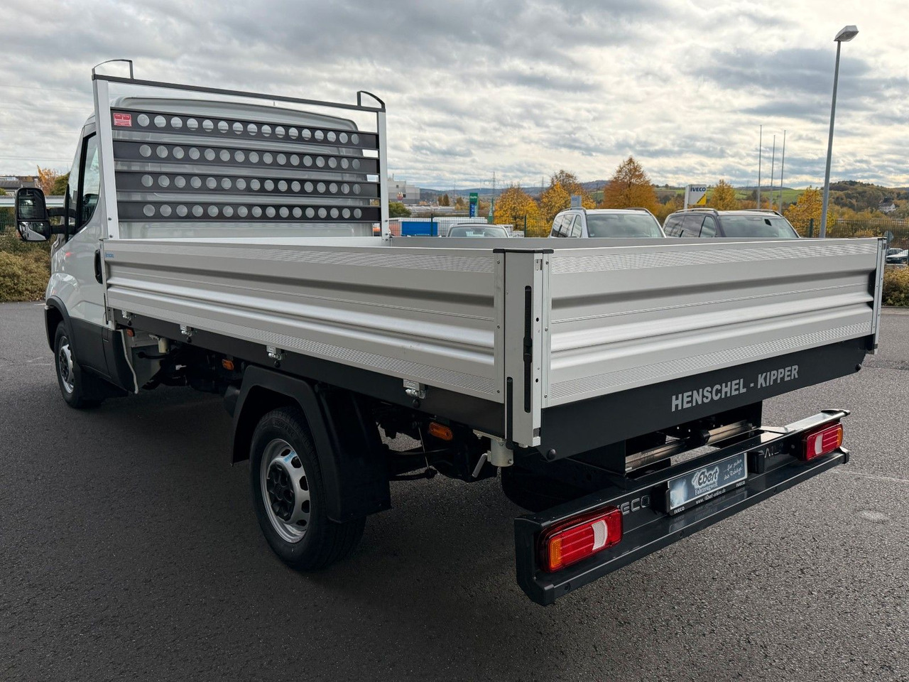 Iveco Daily 35S14 A8*R3.450mm*Automatik*Kamera*2Sitze* - Komercauto pašizgāzējs: foto 4 Iveco Daily 35S14 A8*R3.450mm*Automatik*Kamera*2Sitze* - Komercauto pašizgāzējs: foto 4