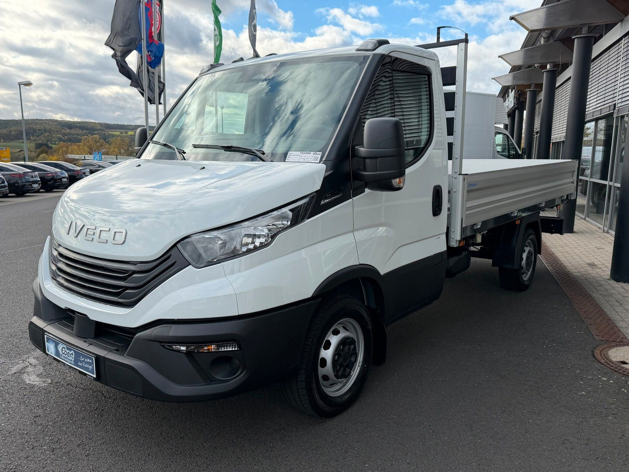 Iveco Daily 35S14 A8*R3.450mm*Automatik*Kamera*3Sitze* - Komercauto pašizgāzējs: foto 3 Iveco Daily 35S14 A8*R3.450mm*Automatik*Kamera*3Sitze* - Komercauto pašizgāzējs: foto 3