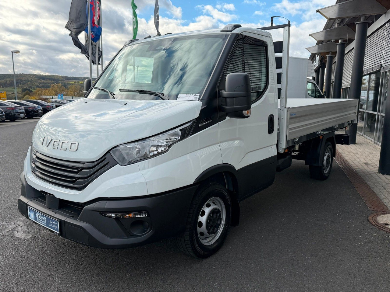 Iveco Daily 35S14 A8*R3.450mm*Automatik*Kamera*3Sitze* - Komercauto pašizgāzējs: foto 3 Iveco Daily 35S14 A8*R3.450mm*Automatik*Kamera*3Sitze* - Komercauto pašizgāzējs: foto 3