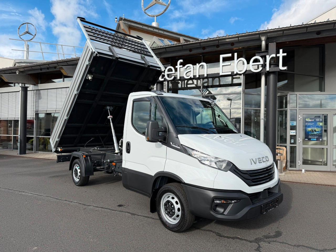 Iveco Daily 35S14 A8 *R3.450mm*Automatik*Klima* 4x - Komercauto pašizgāzējs: foto 2 Iveco Daily 35S14 A8 *R3.450mm*Automatik*Klima* 4x - Komercauto pašizgāzējs: foto 2