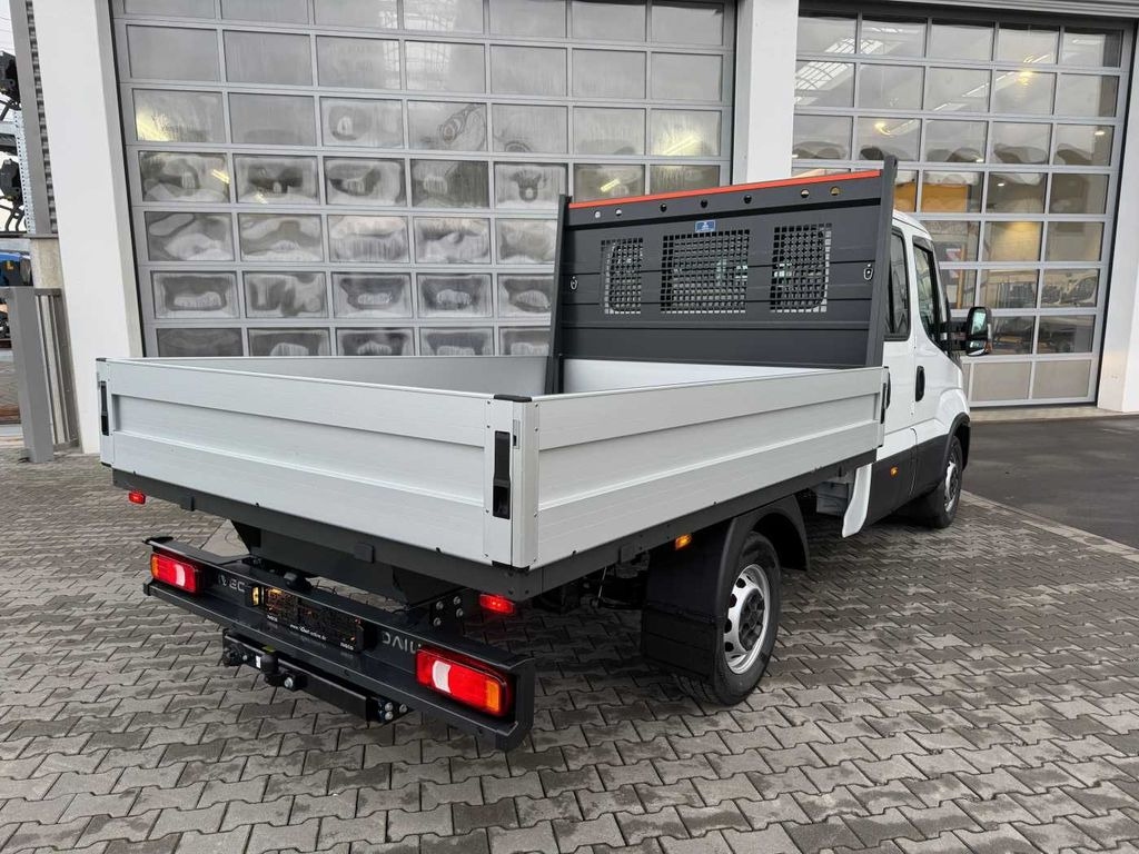 Iveco Daily 35S16 A8 Pritsche *7-Sitze*AHK*Automatik* - Automašīna ar kravas platformu: foto 5 Iveco Daily 35S16 A8 Pritsche *7-Sitze*AHK*Automatik* - Automašīna ar kravas platformu: foto 5