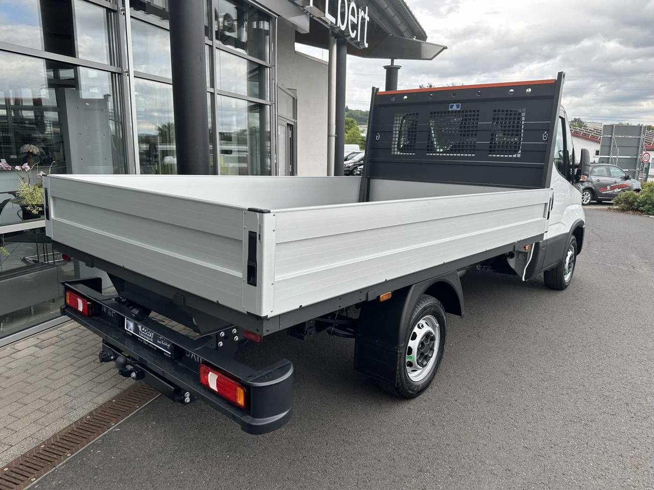 Iveco Daily 35S16 A8 Pritsche *R3.450mm*AHK* - Automašīna ar kravas platformu: foto 4 Iveco Daily 35S16 A8 Pritsche *R3.450mm*AHK* - Automašīna ar kravas platformu: foto 4