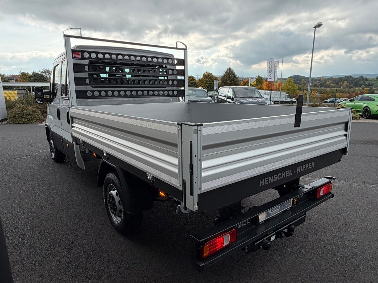 Iveco Daily 35S16 A8 *R.3450mm*Automatik*AHK*7-Sitze* - Komercauto pašizgāzējs, Kravas-pasažieru furgons: foto 4 Iveco Daily 35S16 A8 *R.3450mm*Automatik*AHK*7-Sitze* - Komercauto pašizgāzējs, Kravas-pasažieru furgons: foto 4