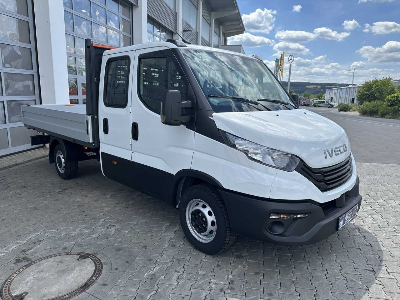 Iveco Daily 35S16 H 3.0L *R3.750mm*AHK*Automatik* 2x - Automašīna ar kravas platformu: foto 3 Iveco Daily 35S16 H 3.0L *R3.750mm*AHK*Automatik* 2x - Automašīna ar kravas platformu: foto 3