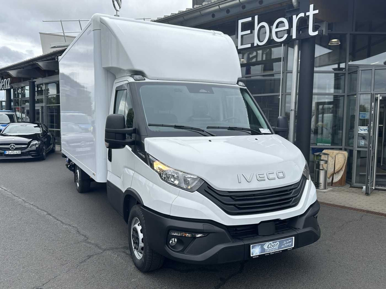 Iveco Daily 35S16 HA8/P Koffer *R4.100mm* LBW*Luft* - Furgons ar slēgtā virsbūve: foto 2 Iveco Daily 35S16 HA8/P Koffer *R4.100mm* LBW*Luft* - Furgons ar slēgtā virsbūve: foto 2