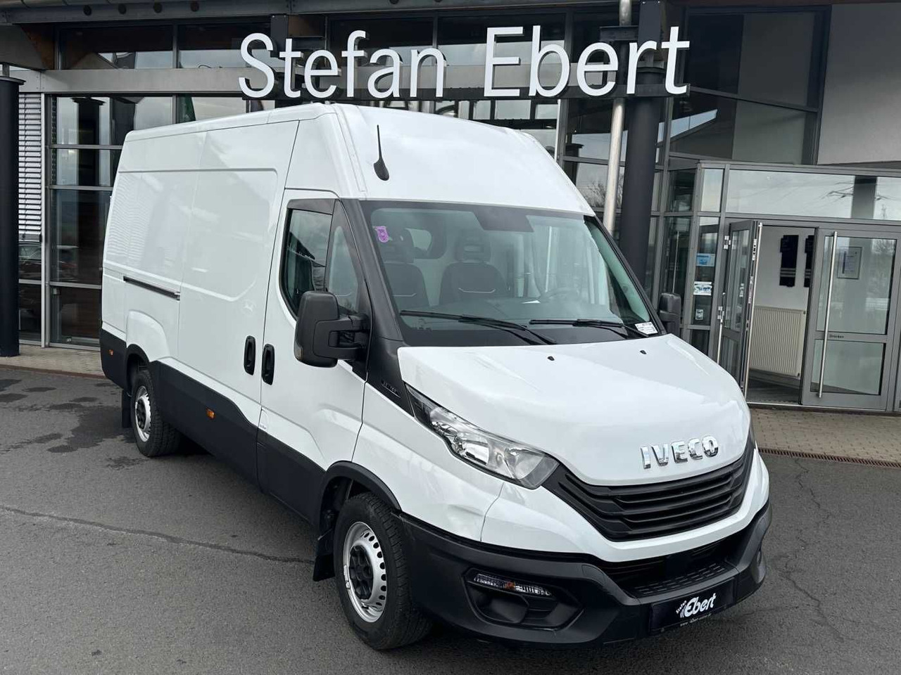 Iveco Daily 35S16 *Klima*L3.520mm* - Kravas mikroautobuss: foto 1 Iveco Daily 35S16 *Klima*L3.520mm* - Kravas mikroautobuss: foto 1