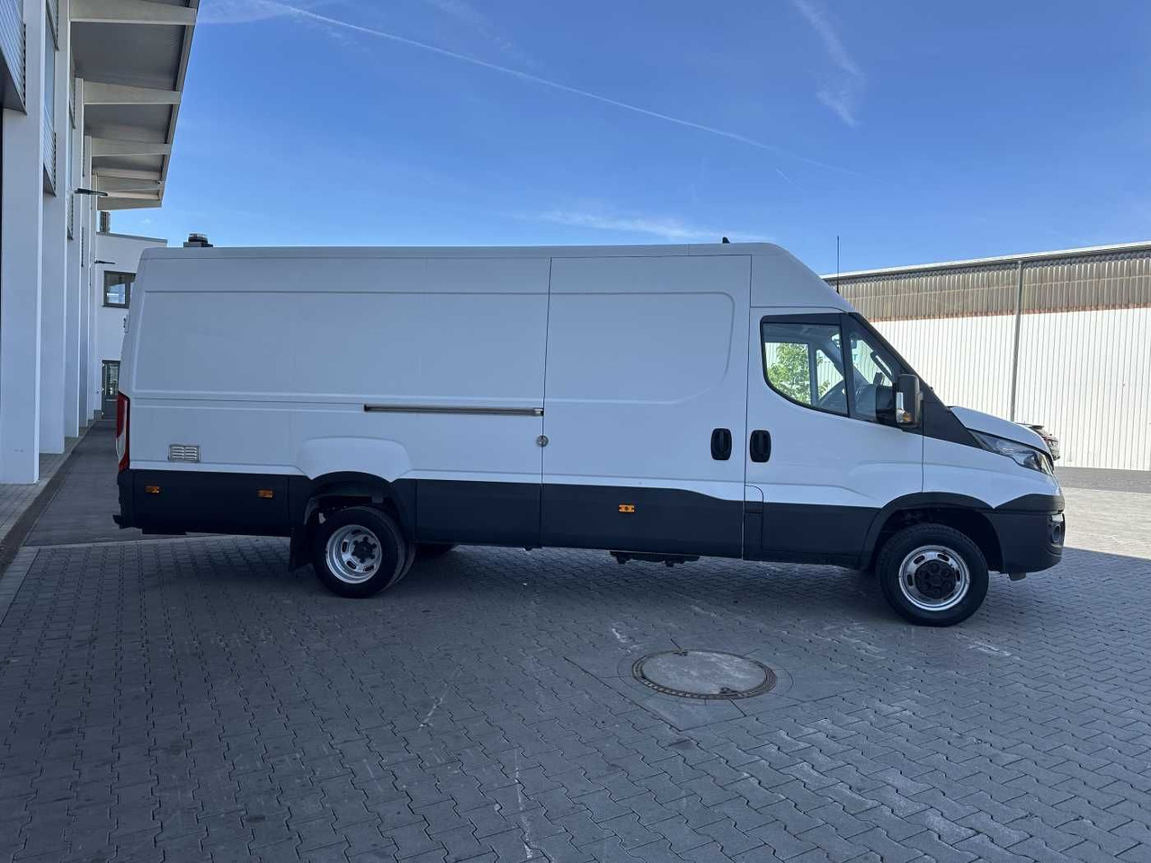 Iveco Daily 50C16 R4.100mm *AHK*Automatik*Ladekran* - Kravas mikroautobuss: foto 4 Iveco Daily 50C16 R4.100mm *AHK*Automatik*Ladekran* - Kravas mikroautobuss: foto 4