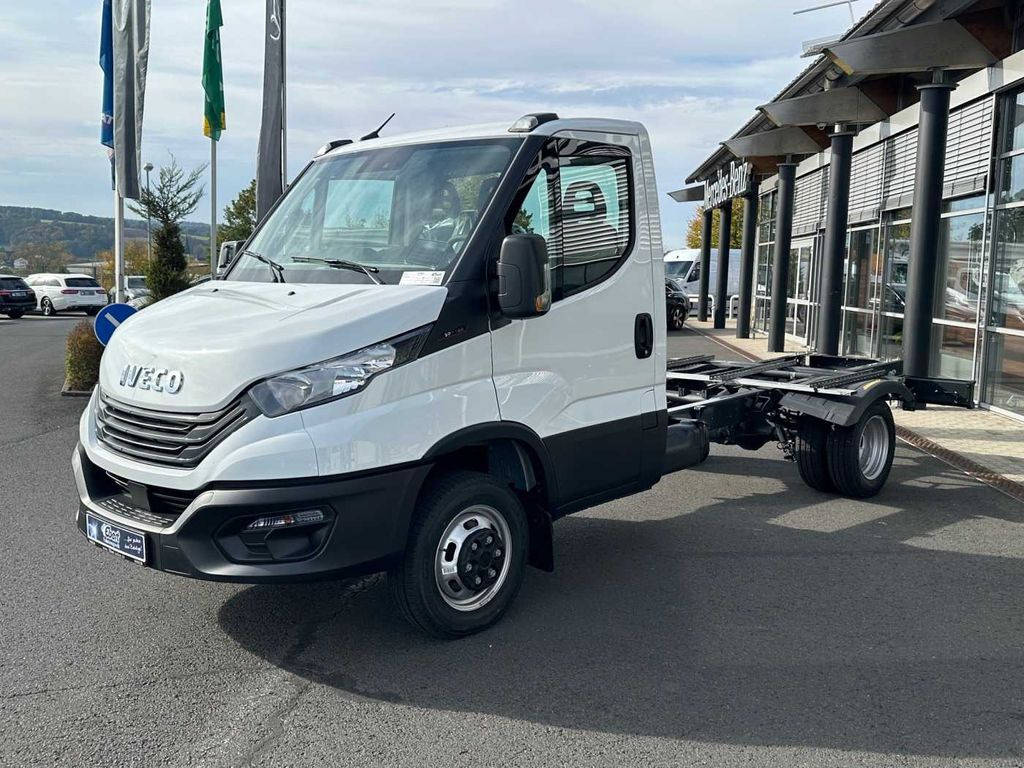 Iveco Daily 50C18 3.0L *R3750mm*Navi*Klima* 3x - Šasija kravas automašīna: foto 3 Iveco Daily 50C18 3.0L *R3750mm*Navi*Klima* 3x - Šasija kravas automašīna: foto 3