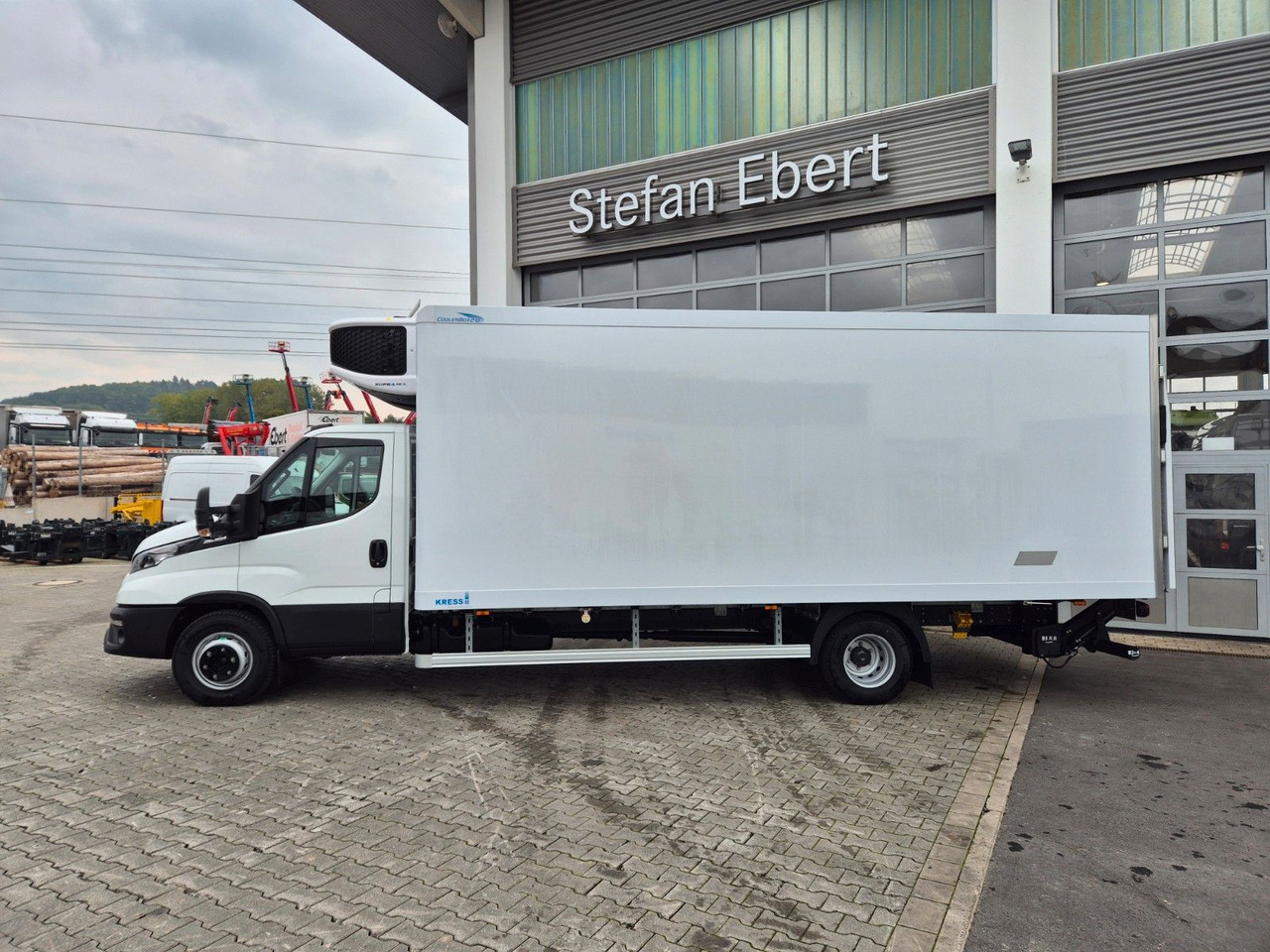 Iveco Daily 70C18 A8 3.0L *R5.100mm*LBW*Luft*Automatik - Komercauto refrižerators: foto 3 Iveco Daily 70C18 A8 3.0L *R5.100mm*LBW*Luft*Automatik - Komercauto refrižerators: foto 3