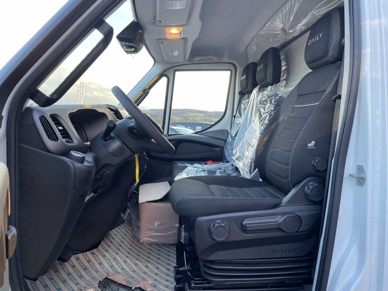 Jaunā Furgons ar slēgtā virsbūve Iveco Daily 70C18 HA8 *LBW*Schwenkwandkoffer*: foto 11 Jaunā Furgons ar slēgtā virsbūve Iveco Daily 70C18 HA8 *LBW*Schwenkwandkoffer*: foto 11