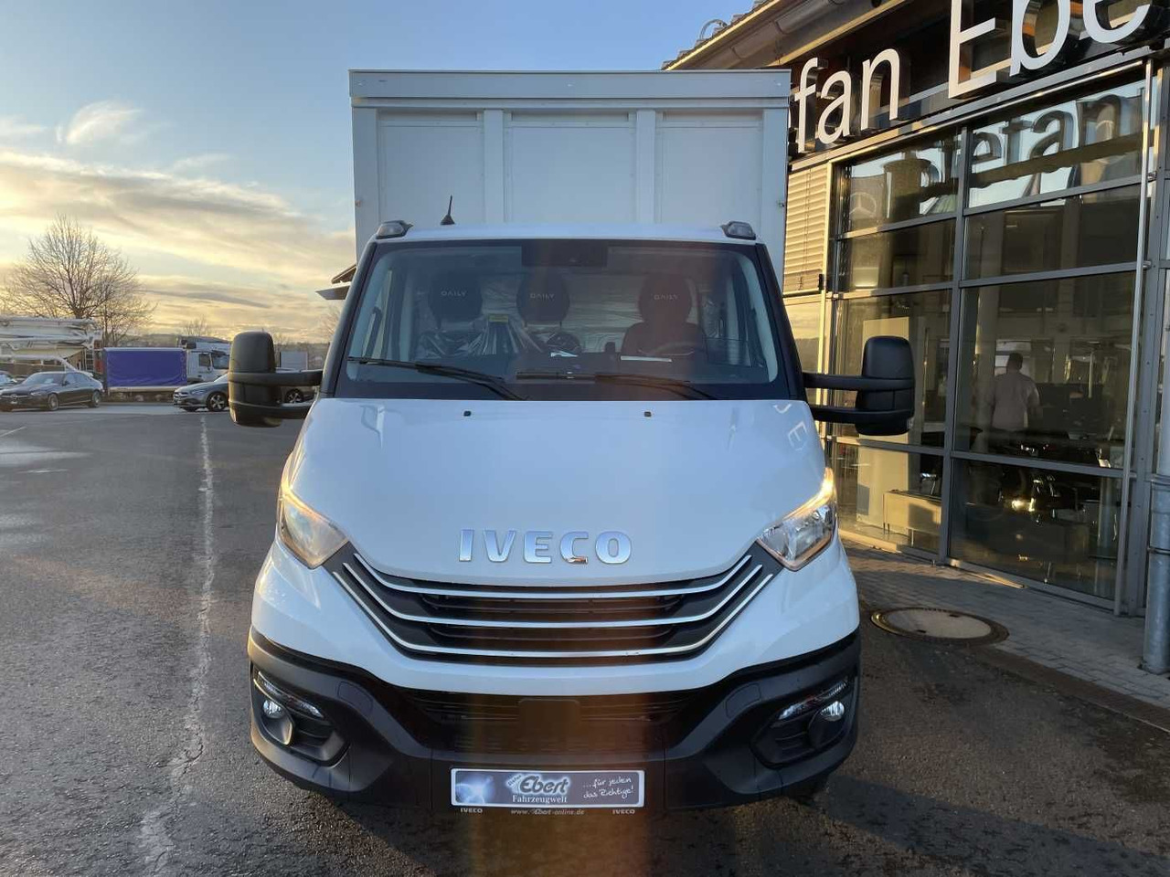 Jaunā Furgons ar slēgtā virsbūve Iveco Daily 70C18 HA8 *LBW*Schwenkwandkoffer*: foto 9 Jaunā Furgons ar slēgtā virsbūve Iveco Daily 70C18 HA8 *LBW*Schwenkwandkoffer*: foto 9