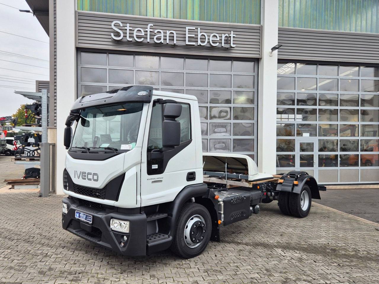Iveco Eurocargo ML120E21/FP Spoiler Klima Xenon 3 St. - Šasija kravas automašīna: foto 1 Iveco Eurocargo ML120E21/FP Spoiler Klima Xenon 3 St. - Šasija kravas automašīna: foto 1