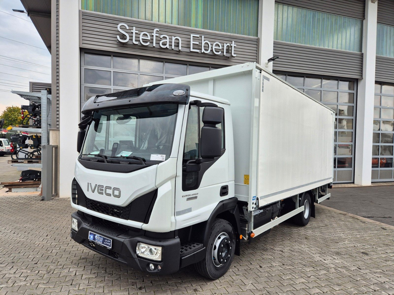Iveco Eurocargo ML120EL25/P Böse Schiebeplanen LBW AHK - Kravas automašīna dzērienu pārvadāšanai: foto 1 Iveco Eurocargo ML120EL25/P Böse Schiebeplanen LBW AHK - Kravas automašīna dzērienu pārvadāšanai: foto 1