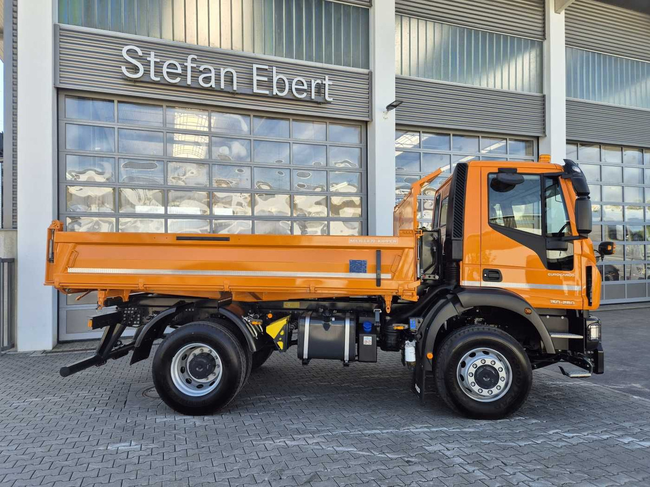 Iveco Eurocargo ML150E28W 4x4 Winterdienst Vorb. 2xAHK - Kravas automašīna pašizgāzējs: foto 5 Iveco Eurocargo ML150E28W 4x4 Winterdienst Vorb. 2xAHK - Kravas automašīna pašizgāzējs: foto 5