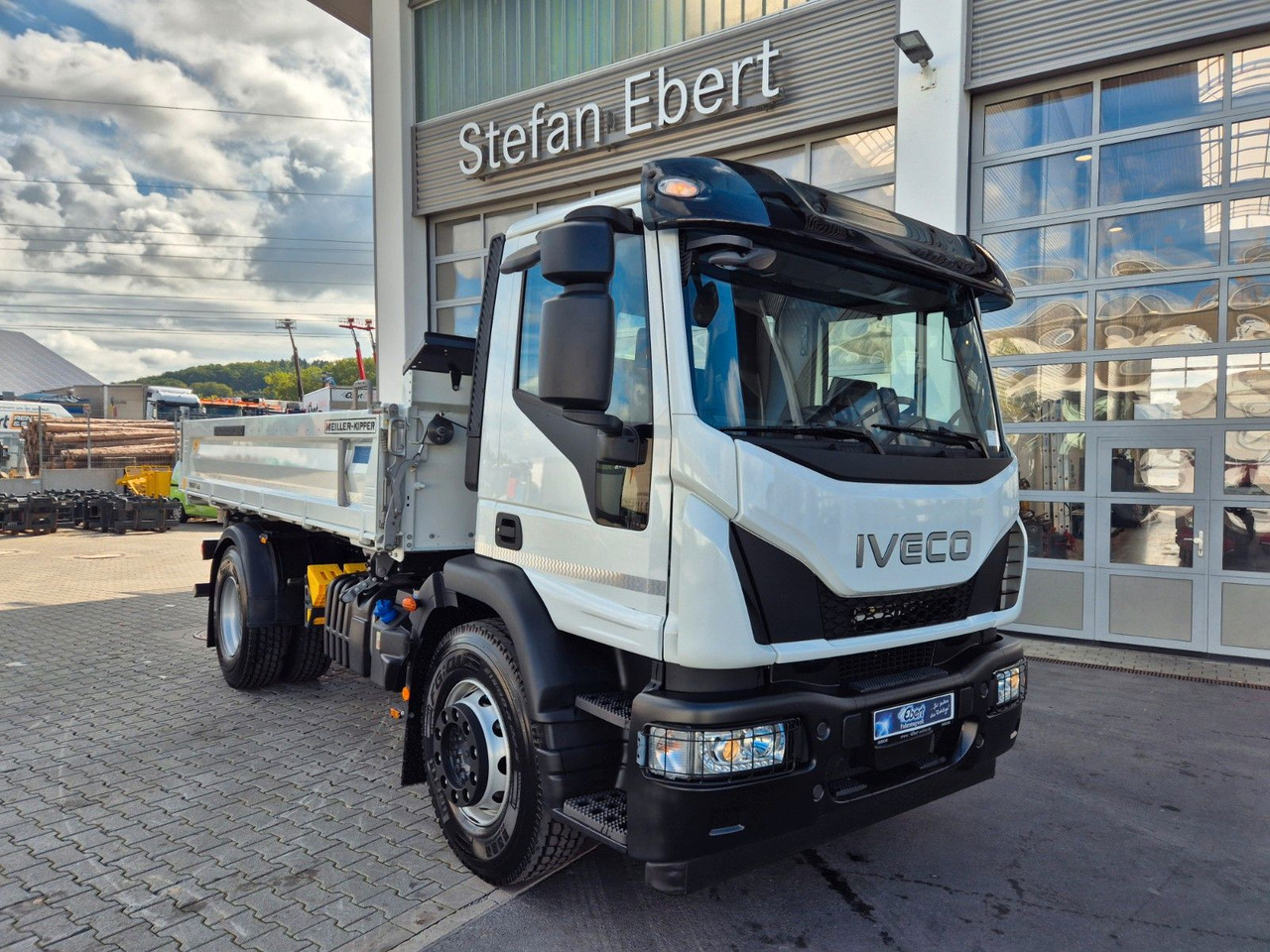 Iveco Eurocargo ML180E32K 4x2 Meiller AHK - Kravas automašīna pašizgāzējs: foto 4 Iveco Eurocargo ML180E32K 4x2 Meiller AHK - Kravas automašīna pašizgāzējs: foto 4