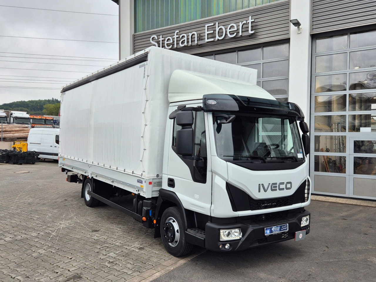 Iveco Eurocargo ML75E19/P LBW Spoiler Klima 3 Sitze - Furgons ar tentu: foto 2 Iveco Eurocargo ML75E19/P LBW Spoiler Klima 3 Sitze - Furgons ar tentu: foto 2