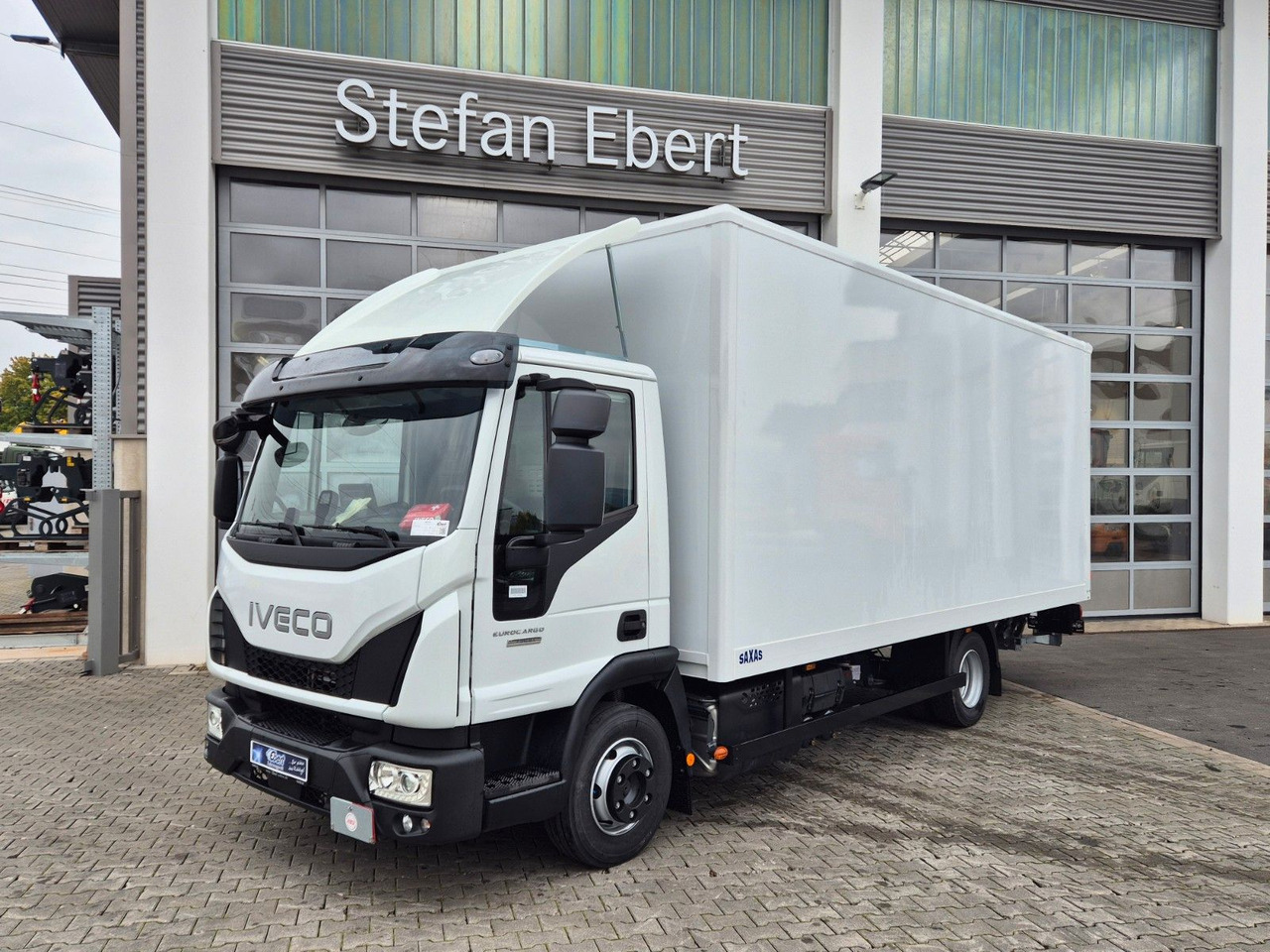 Iveco Eurocargo ML75E21/P LBW Spoiler 3 Sitze Klima - Furgons ar slēgtā virsbūve: foto 1 Iveco Eurocargo ML75E21/P LBW Spoiler 3 Sitze Klima - Furgons ar slēgtā virsbūve: foto 1