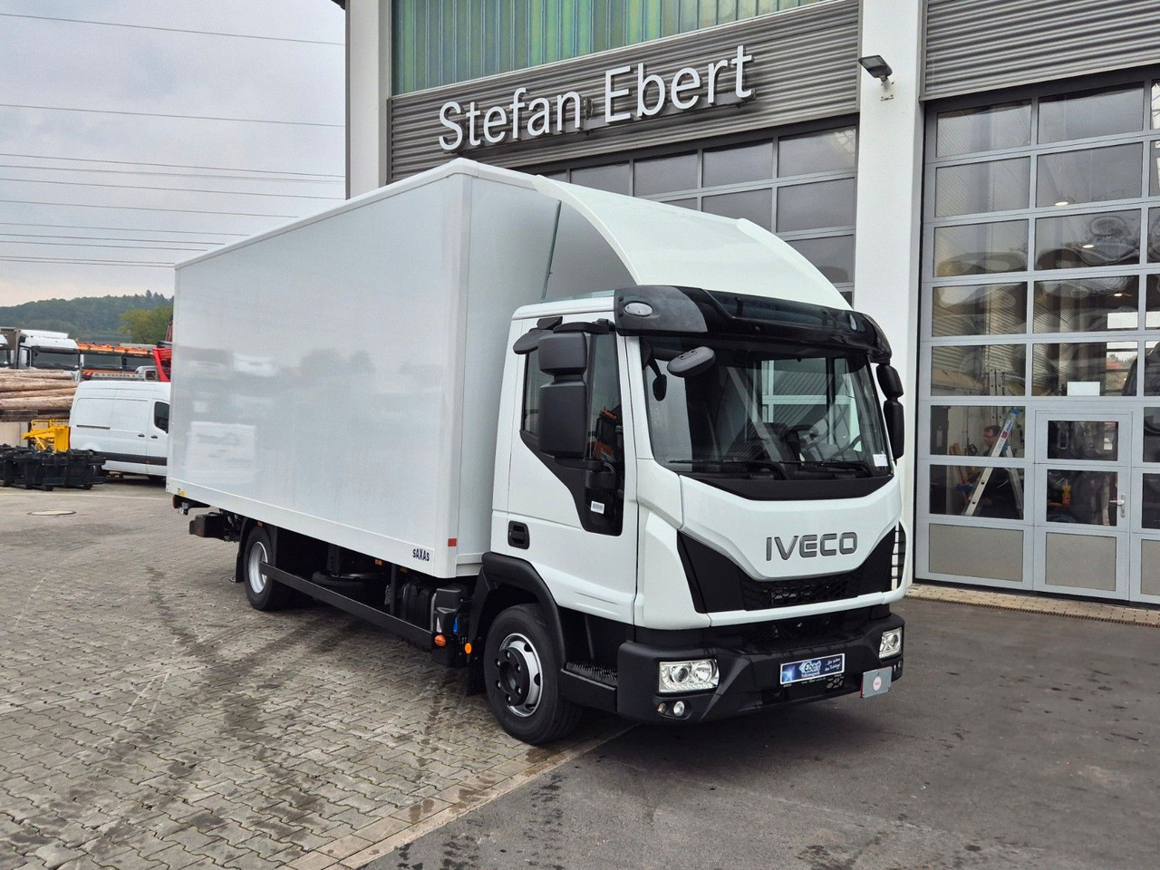 Iveco Eurocargo ML75E21/P LBW Spoiler 3 Sitze Klima - Furgons ar slēgtā virsbūve: foto 3 Iveco Eurocargo ML75E21/P LBW Spoiler 3 Sitze Klima - Furgons ar slēgtā virsbūve: foto 3