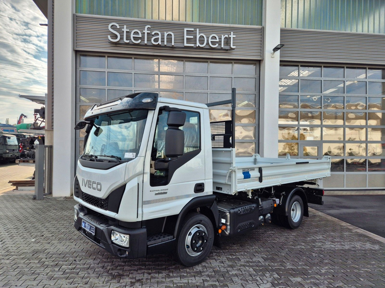 Iveco Eurocargo ML80E21 Meiller 2x AHK 3 Sitze Klima - Kravas automašīna pašizgāzējs: foto 4 Iveco Eurocargo ML80E21 Meiller 2x AHK 3 Sitze Klima - Kravas automašīna pašizgāzējs: foto 4