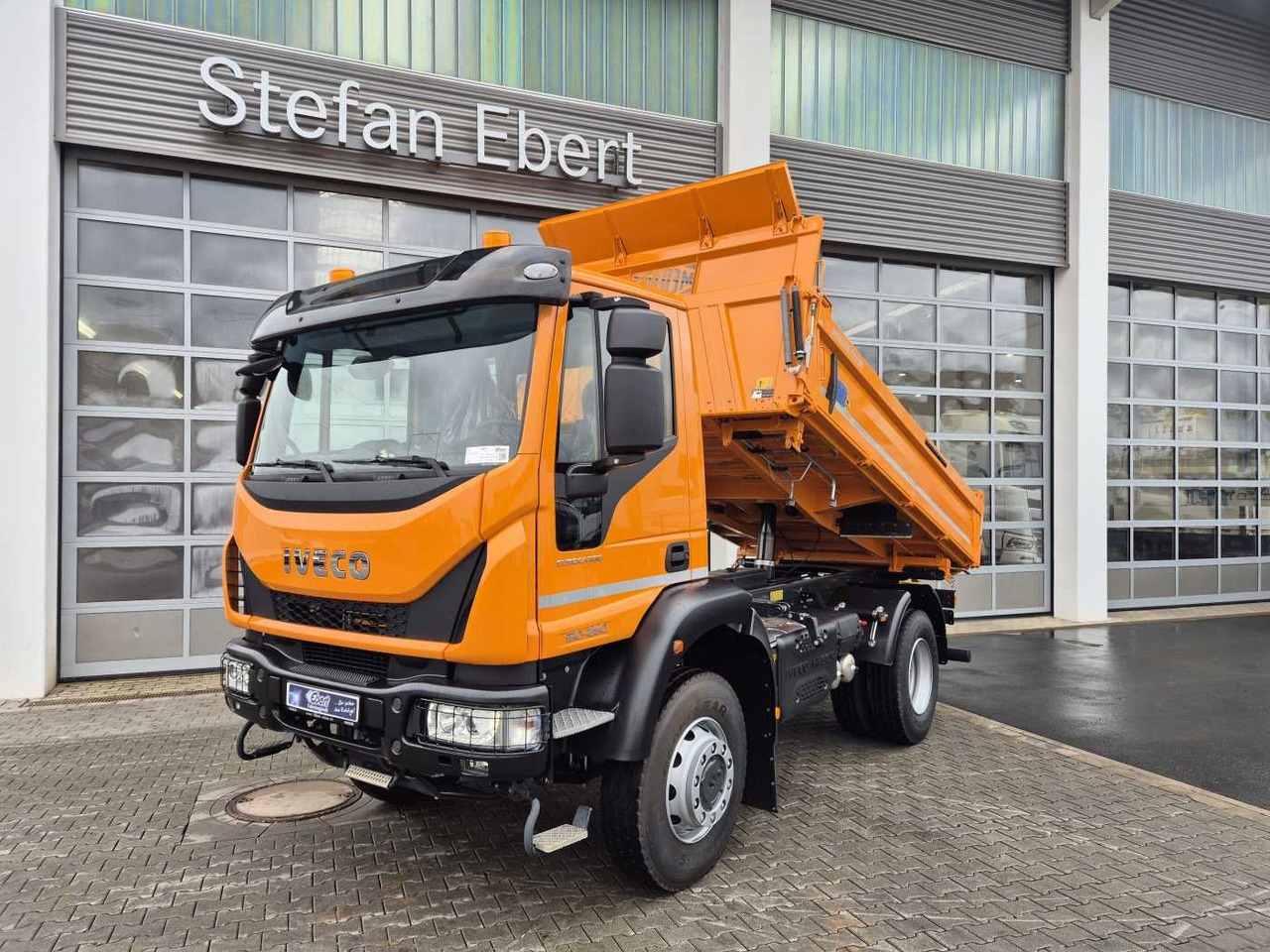 Kravas automašīna pašizgāzējs Iveco ML150E28W 4x4 Meiller Dreiseitenkipper 2xAHK: foto 15 Kravas automašīna pašizgāzējs Iveco ML150E28W 4x4 Meiller Dreiseitenkipper 2xAHK: foto 15