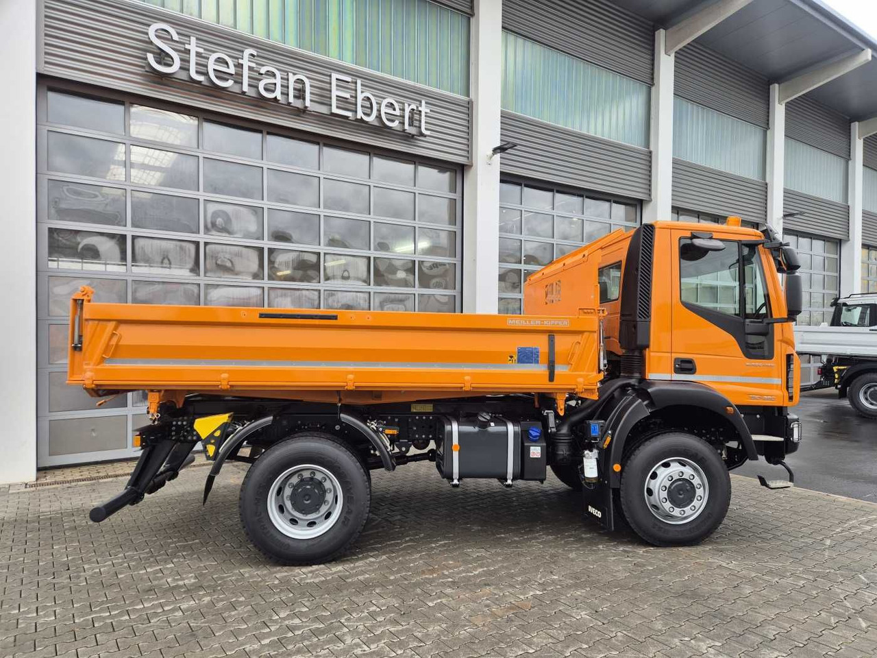 Iveco ML150E28W 4x4 Meiller Dreiseitenkipper 2xAHK - Kravas automašīna pašizgāzējs: foto 5 Iveco ML150E28W 4x4 Meiller Dreiseitenkipper 2xAHK - Kravas automašīna pašizgāzējs: foto 5