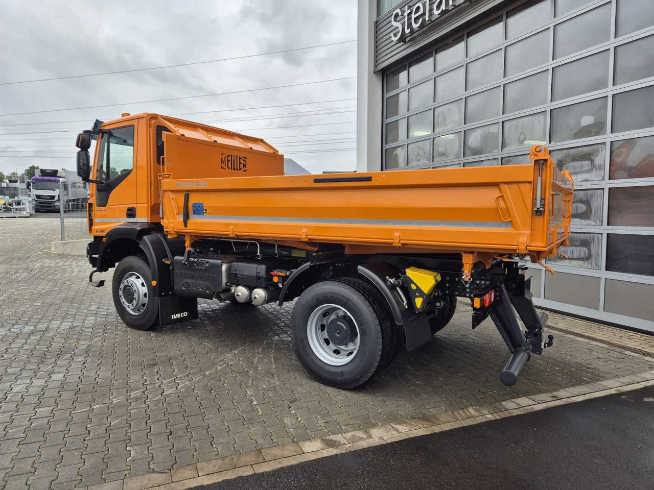 Kravas automašīna pašizgāzējs Iveco ML150E28W 4x4 Meiller Dreiseitenkipper 2xAHK: foto 6 Kravas automašīna pašizgāzējs Iveco ML150E28W 4x4 Meiller Dreiseitenkipper 2xAHK: foto 6