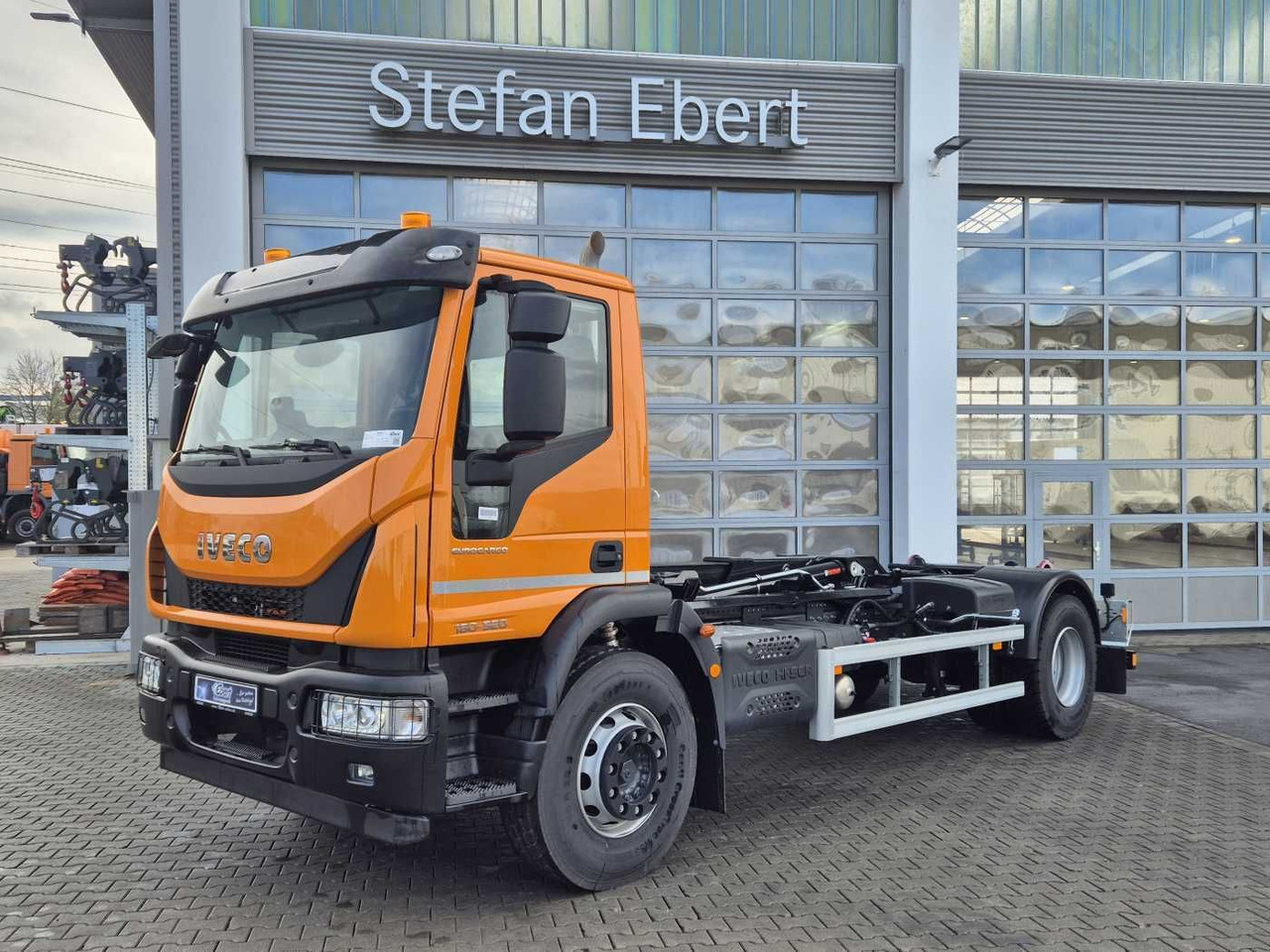 Iveco ML180E32/P HIAB ULT14S51 AHK Standheizung - Pacēlājs ar āķi: foto 4 Iveco ML180E32/P HIAB ULT14S51 AHK Standheizung - Pacēlājs ar āķi: foto 4
