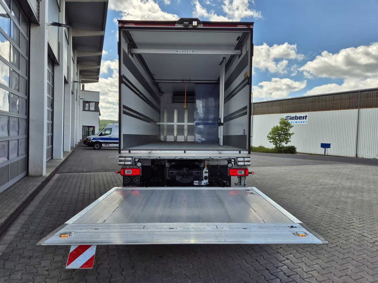 Kravas automašīna refrižerators Iveco S-Way AD190S40/FP ThermoKing T-1000R LBW Tür AHK: foto 12 Kravas automašīna refrižerators Iveco S-Way AD190S40/FP ThermoKing T-1000R LBW Tür AHK: foto 12