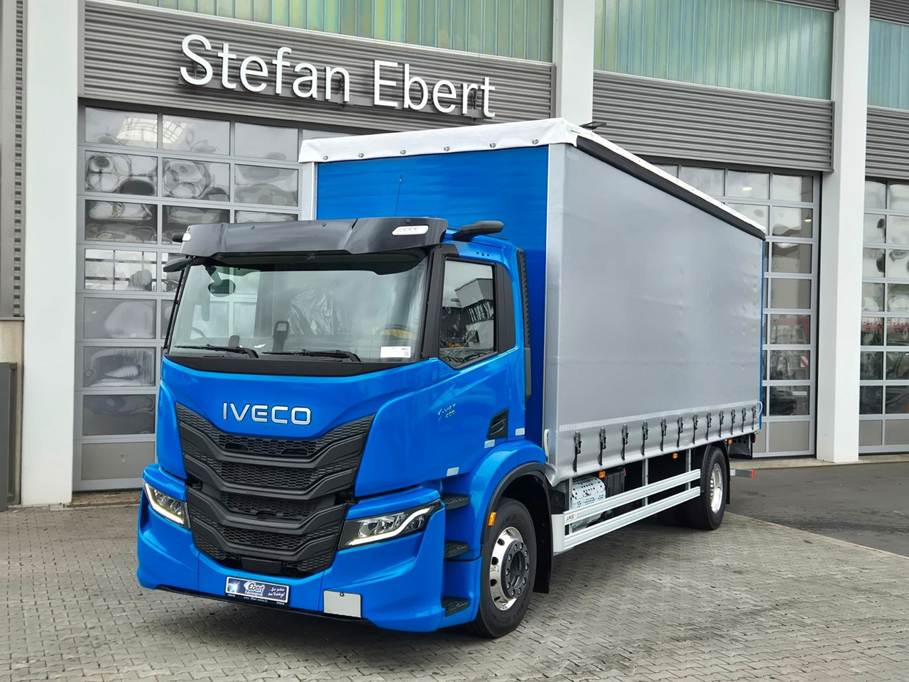 Iveco S-Way AD190S40/P Curtainsider *MirrorCam*LBW* - Kravas automašīna ar tentu: foto 2 Iveco S-Way AD190S40/P Curtainsider *MirrorCam*LBW* - Kravas automašīna ar tentu: foto 2