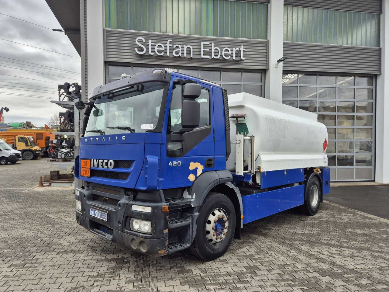Iveco Stralis AD190S42/P 14.000L Lindner&Fischer - Autocisterna: foto 1 Iveco Stralis AD190S42/P 14.000L Lindner&Fischer - Autocisterna: foto 1