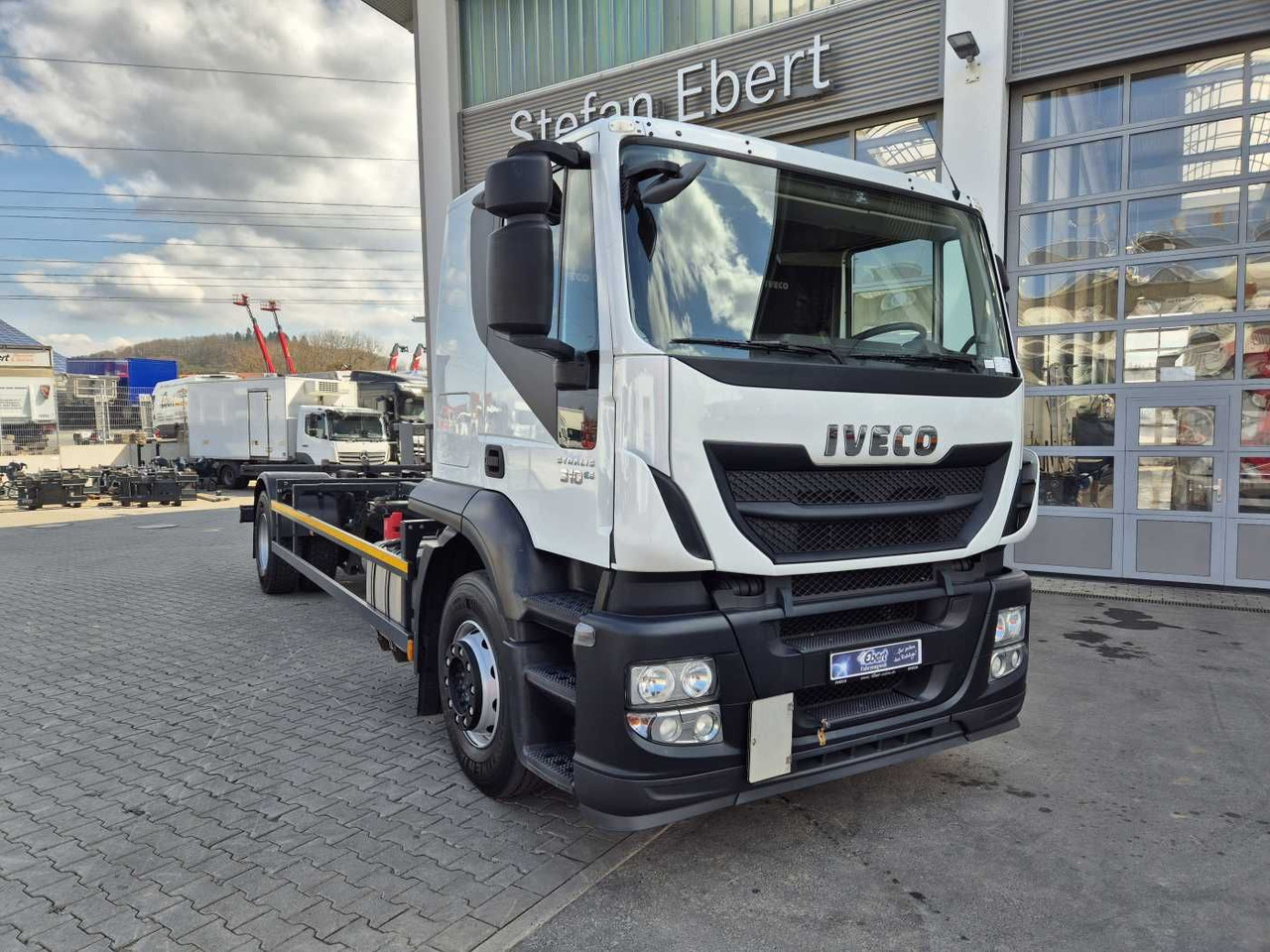 Iveco Stralis AT190S31/P BDF Klima Standh. AHK Bett - Konteineru vedējs/ Kravas automašīna ar noņemamā virsbūve: foto 4 Iveco Stralis AT190S31/P BDF Klima Standh. AHK Bett - Konteineru vedējs/ Kravas automašīna ar noņemamā virsbūve: foto 4