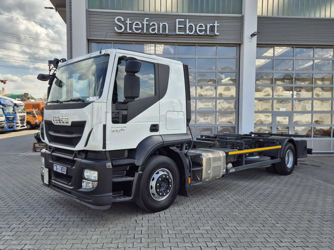 Iveco Stralis AT190S31/P BDF Klima Standh. AHK Bett - Konteineru vedējs/ Kravas automašīna ar noņemamā virsbūve: foto 1 Iveco Stralis AT190S31/P BDF Klima Standh. AHK Bett - Konteineru vedējs/ Kravas automašīna ar noņemamā virsbūve: foto 1