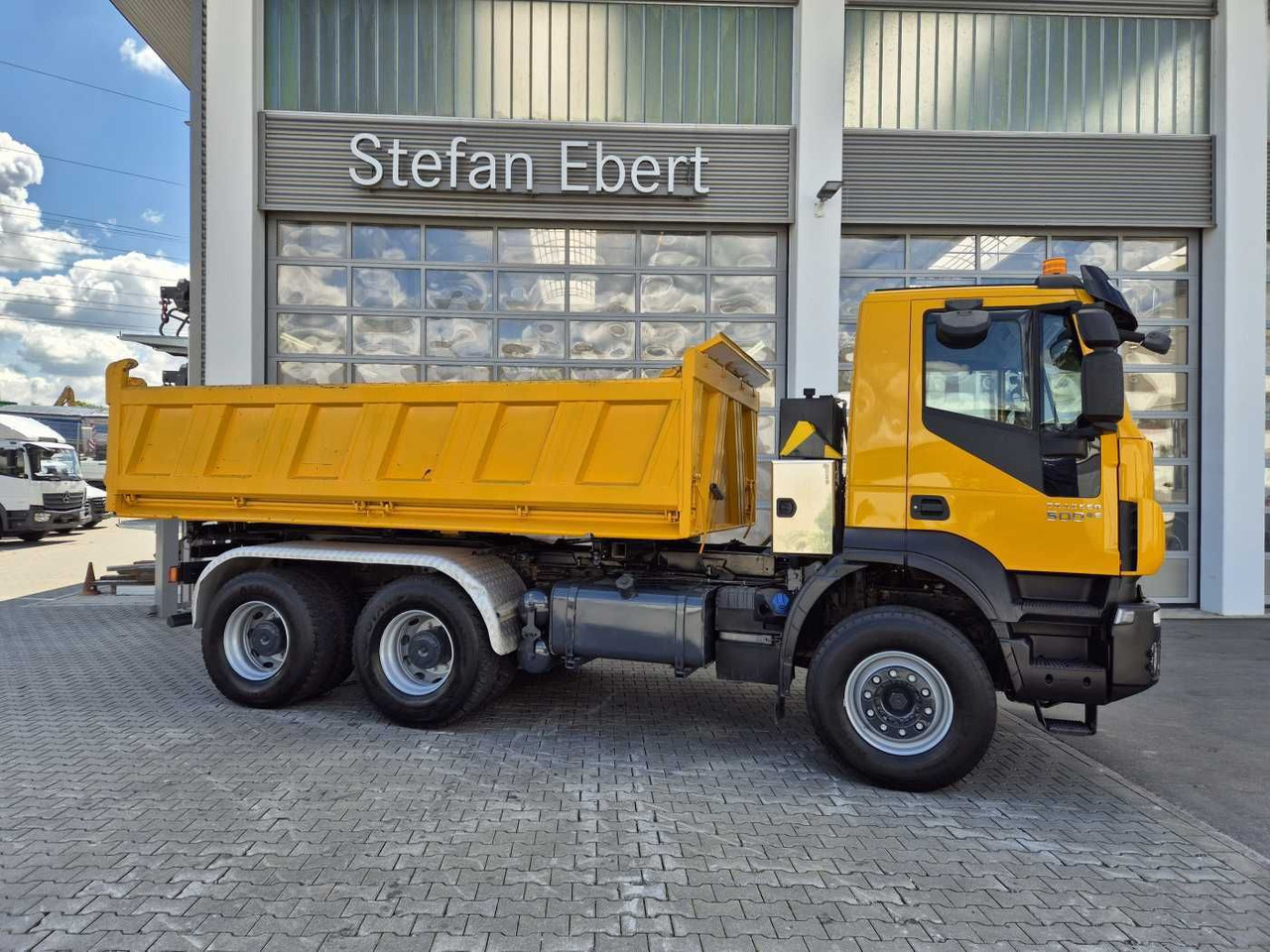 Iveco Trakker AD380T50 6x4 Kipper/SZM Wechselsystem - Kravas automašīna pašizgāzējs: foto 5 Iveco Trakker AD380T50 6x4 Kipper/SZM Wechselsystem - Kravas automašīna pašizgāzējs: foto 5