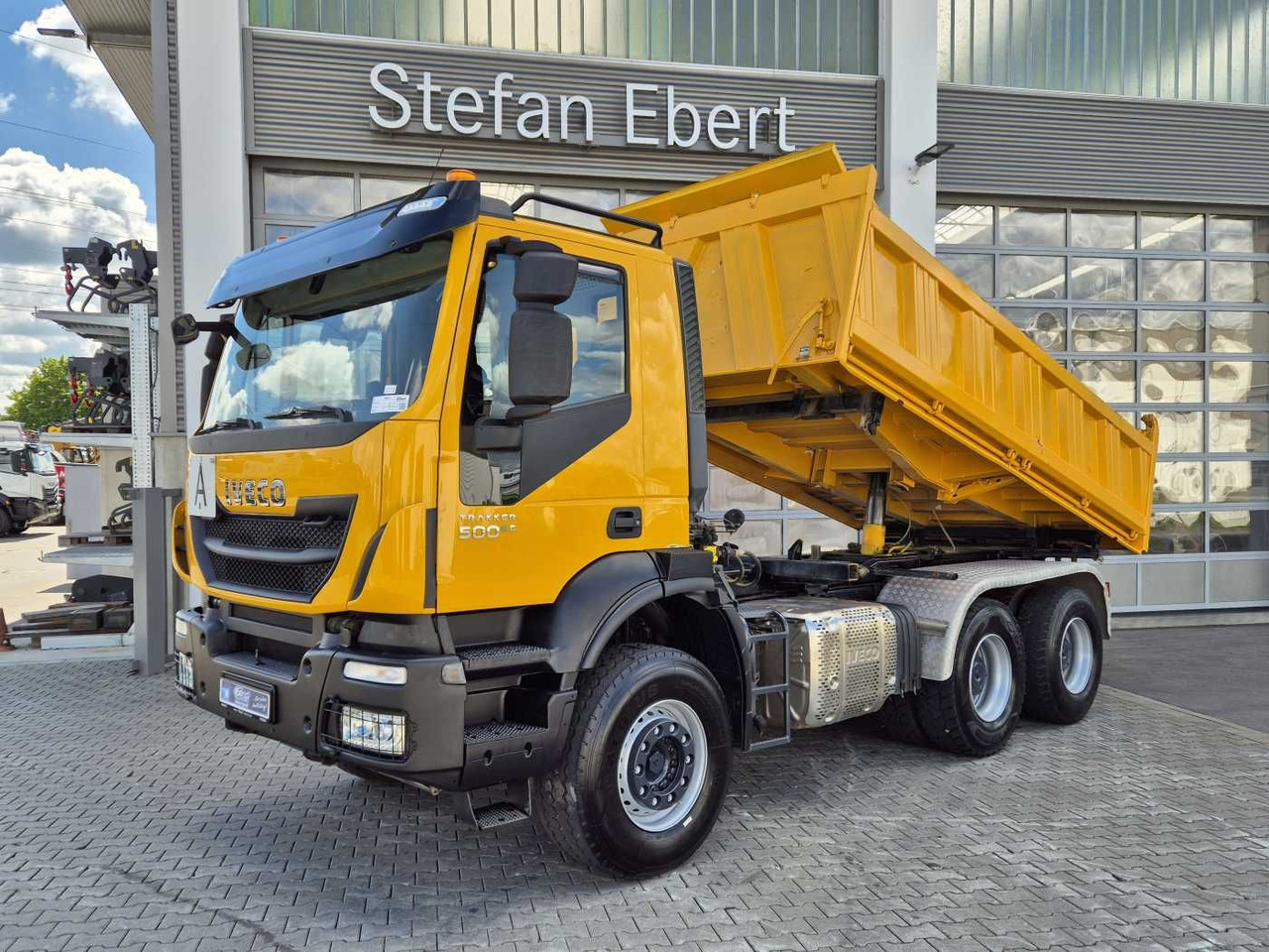 Iveco Trakker AD380T50 6x4 Kipper/SZM Wechselsystem - Kravas automašīna pašizgāzējs: foto 1 Iveco Trakker AD380T50 6x4 Kipper/SZM Wechselsystem - Kravas automašīna pašizgāzējs: foto 1