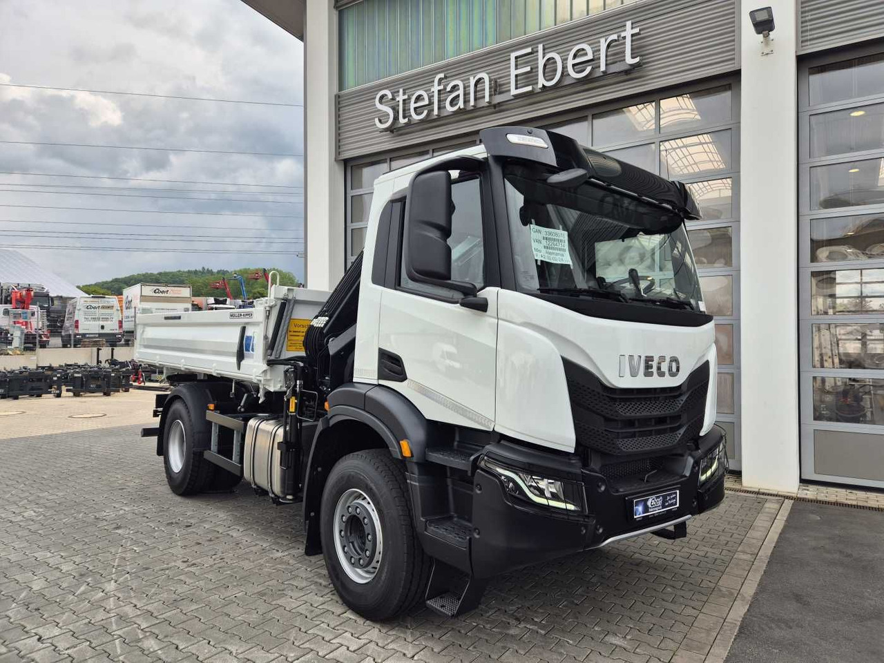 Iveco X-Way AD200X42/P HR OFF Hiab X-HIDUO 118E-3 Funk - Kravas automašīna pašizgāzējs, Kravas auto ar manipulatoru: foto 3 Iveco X-Way AD200X42/P HR OFF Hiab X-HIDUO 118E-3 Funk - Kravas automašīna pašizgāzējs, Kravas auto ar manipulatoru: foto 3
