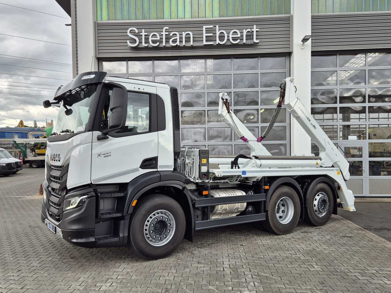 Iveco X-Way AD280X42Y/PS 6x2 Meiller 16. T Funk Lift - Kravas automašīna pašizgāzējs: foto 4 Iveco X-Way AD280X42Y/PS 6x2 Meiller 16. T Funk Lift - Kravas automašīna pašizgāzējs: foto 4