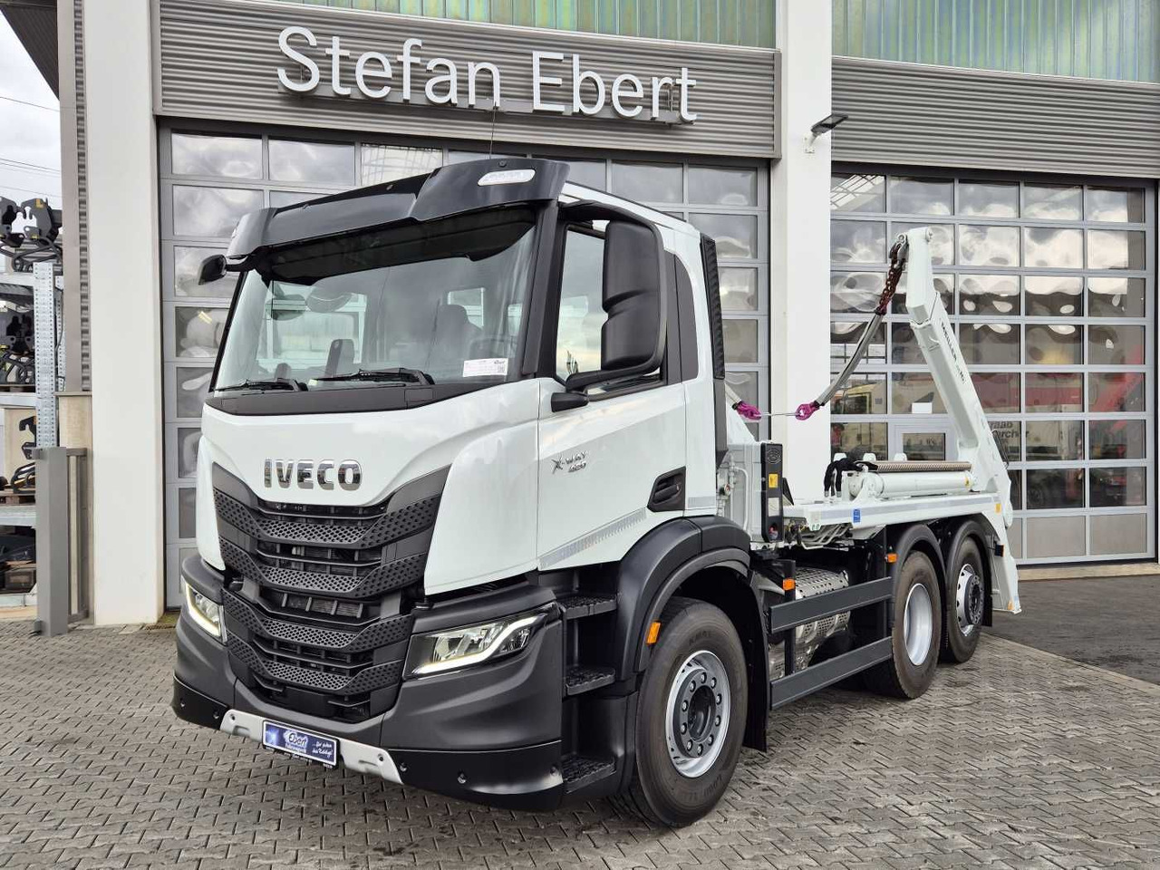 Iveco X-Way AD280X42Y/PS 6x2 Meiller 16. T Funk Lift - Kravas automašīna pašizgāzējs: foto 2 Iveco X-Way AD280X42Y/PS 6x2 Meiller 16. T Funk Lift - Kravas automašīna pašizgāzējs: foto 2