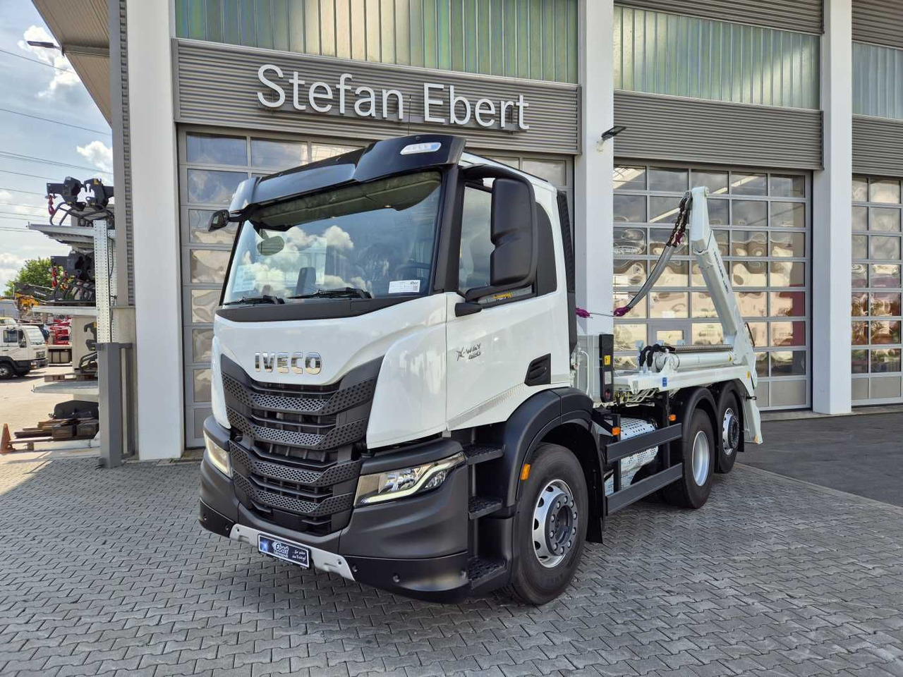 Iveco X-Way AD280X42Y/PS Meiller AK 16.T Funk Intarder - Kravas automašīna pašizgāzējs: foto 2 Iveco X-Way AD280X42Y/PS Meiller AK 16.T Funk Intarder - Kravas automašīna pašizgāzējs: foto 2