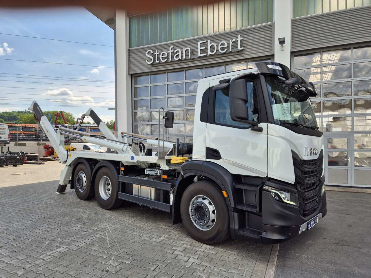 Iveco X-Way AD280X42Y/PS Meiller AK 16.T Funk Intarder - Kravas automašīna pašizgāzējs: foto 5 Iveco X-Way AD280X42Y/PS Meiller AK 16.T Funk Intarder - Kravas automašīna pašizgāzējs: foto 5