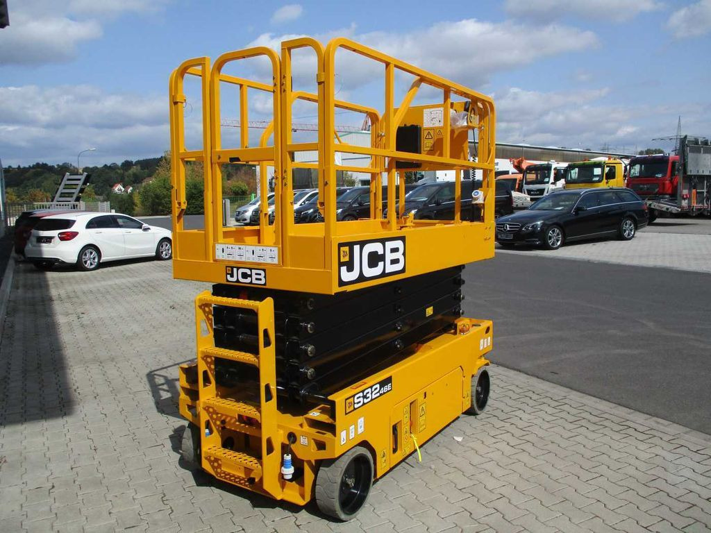JCB S3246E Scherenbühne // 12m Arbeitshöhe - Šķērveida pacēlājs: foto 4 JCB S3246E Scherenbühne // 12m Arbeitshöhe - Šķērveida pacēlājs: foto 4